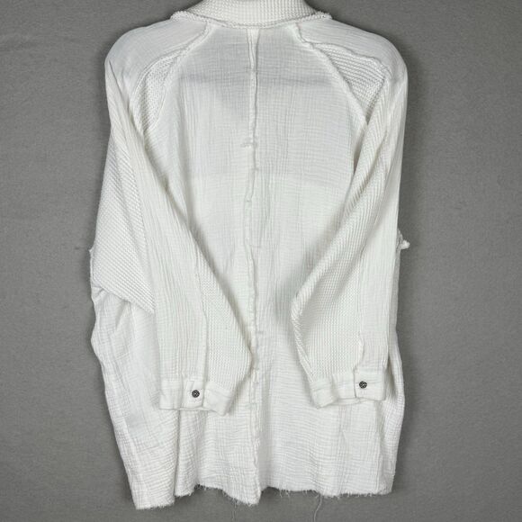 POL Oversized White Button Up Star Buttons Boho Beachy Sz S Raw Hems - Picture 6 of 6